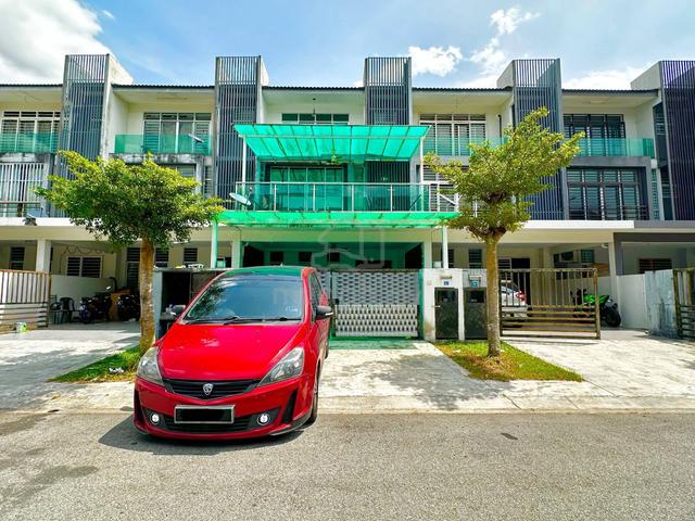 Triple Storey Terrace Bangi Avenue 3 Seksyen 7 Bangi Kajang Selangor 1