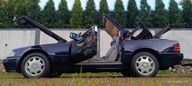 Mercedes Benz 300SL R129 Convertible Sports Rdster - 2