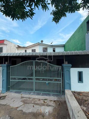Taman Mawar, Pasir Gudang, 2 storey, renovated, full loan. 1