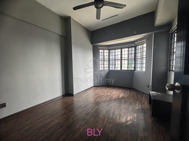 Regency Condominium 1
