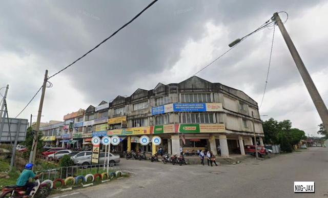 Pekan Meru Klang Nearby SMK Meru 3-Storey Shoplot for Sale mainroad 1