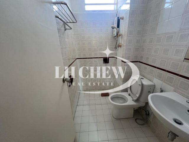 2.5 Storey Terrace 2800sf Renovated Taman Sri Nibong Bukit Kecil 5