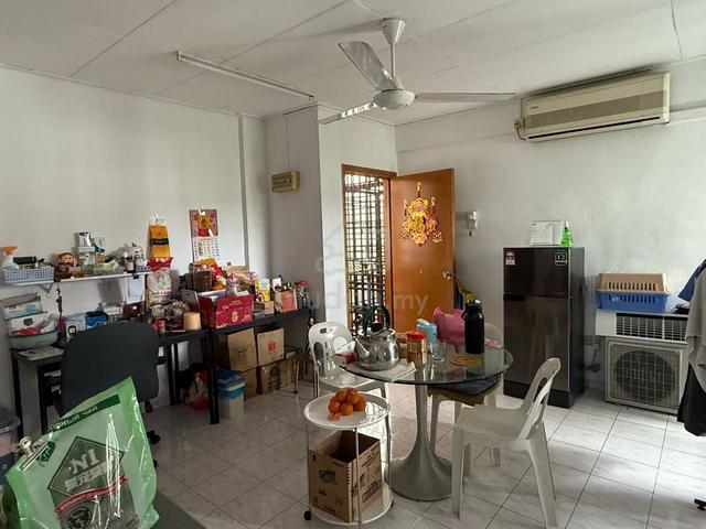 Sri Intan (Bandar Seri Alam) 1