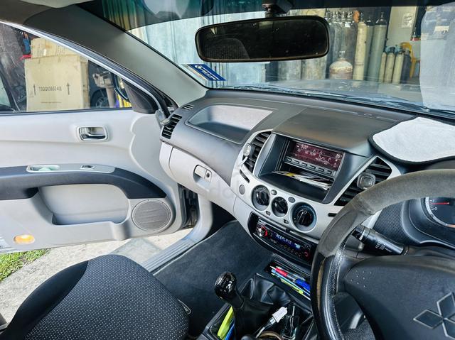 2011 Mitsubishi TRITON 2.5 FACELIFT (M) - 5