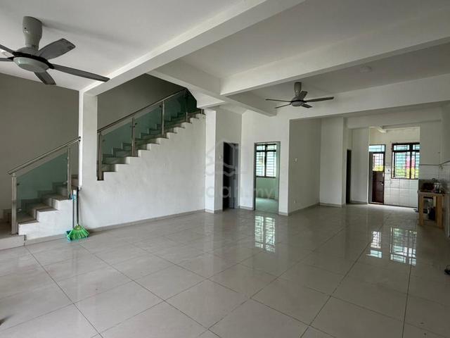 BELOW BANK VALUE|2.5 Storey Terrace|Gated Guarded Tmn Muzaffar Heights 1