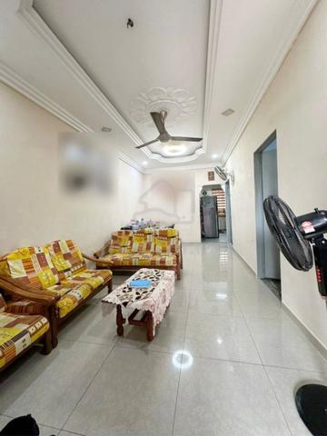 FOR RENT Kampung Jawa Samarinda Klang Single Storey Terrace house 1