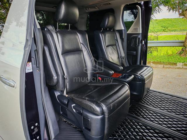Toyota VELLFIRE 2.4 Z PLATINUM (A) FULL SVC RECORD - 4