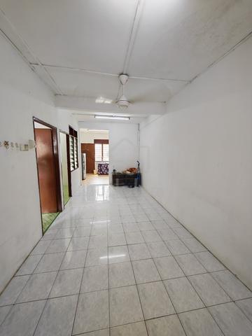 Dekat Bandar Kuantan, Rumah untuk disewa Taman Dato Abdul Rashid 1