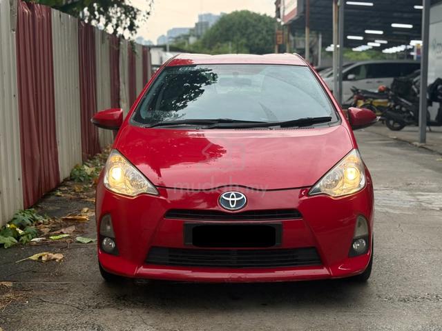 2013 Toyota PRIUS C 1.5 (HYBRID) (A) - 4