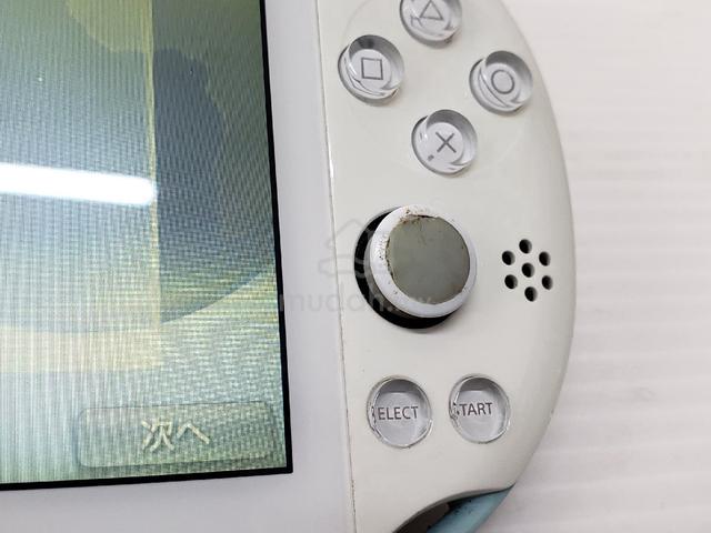 PS Vita PCH-2000 console, Light Blue × White - photo 5 of 5