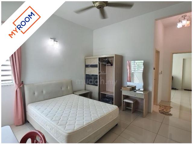 Tree Residence Master Room – Private Bathroom | Bayan Lepas [MyRoom] 1