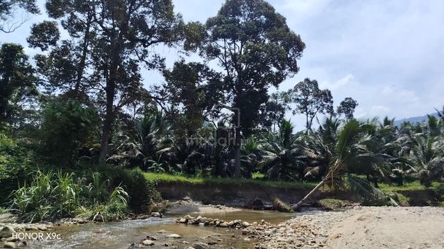 6 Ekar Tanah Pertanian Beserta Aliran Anak Sungai Hulu Langat 1