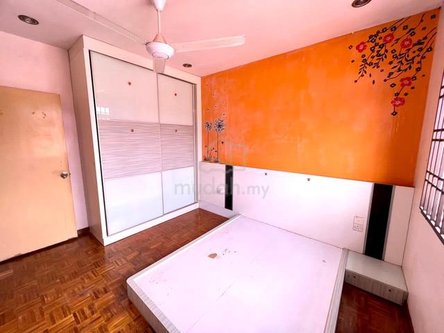 Megah Ria Partially Furnished 3 room 2 bath NEAR SCHOOL 1