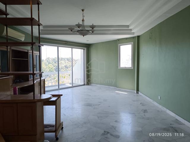 The Colonnades Condominium 1
