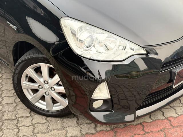 2013 Toyota PRIUS C 1.5 (HYBRID) (A) LOW MILEAGE - 2