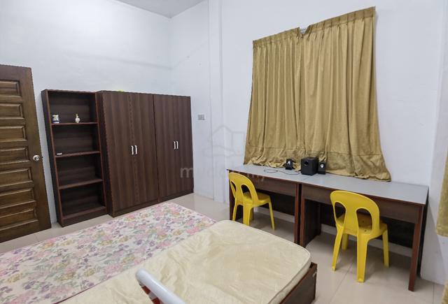 Rooms for Rent at Riam 1