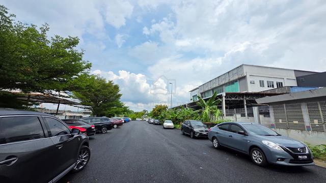 Semenyih Signature Industrial Park 3 storey Semi D Reno Factory 1