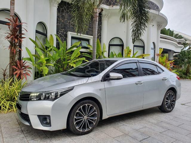 2015 Toyota COROLLA ALTIS 1.8 A LIKE NEW NOSMOKING - 2