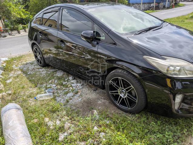 2013 Toyota PRIUS 1.8 LUXURY (HYBRID) ENHANCED (A) - 4