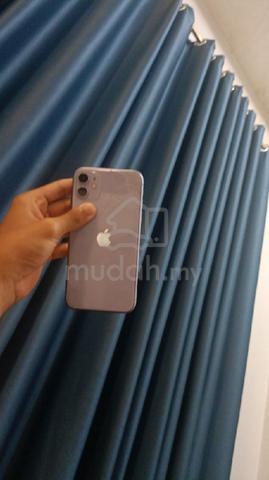 iPhone 11 - photo 2 of 2