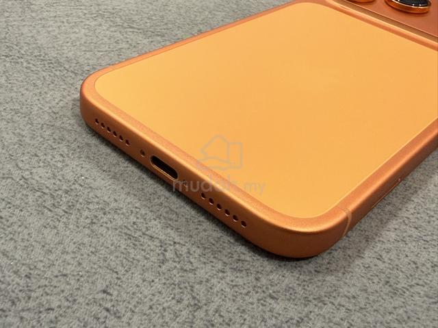 iPhone 17 Pro Max 512GB - Cosmic Orange (9 months) - photo 3 of 6