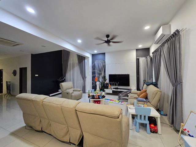 Bestari Height Cluster House Taman Nusa Bestari 1