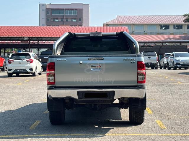 2013 Toyota HILUX D/CAB 2.5 MT - 4