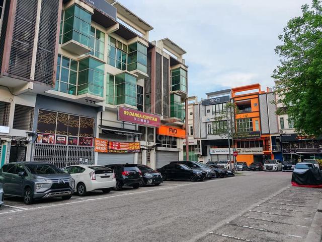 Sutera Utama - 3.5 Storey Shop For Sale 1