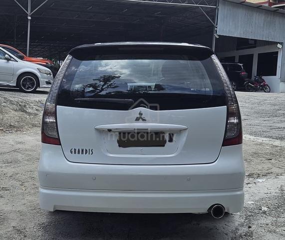 2010 Mitsubishi GRANDIS 2.4 MIVEC (A) MURAH !! - 4