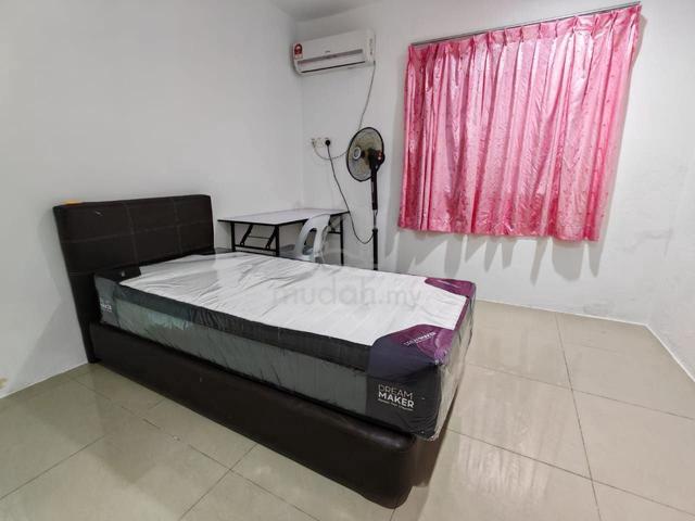 Emart riam room FOR RENT 📍Located at Riam, Miri 1