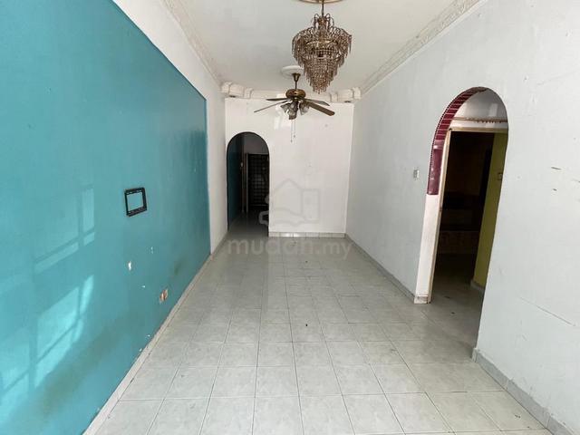 Apartment Indah 1
