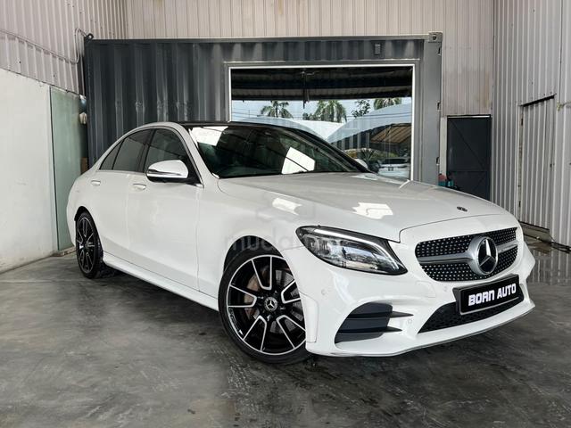 Mercedes Benz C300 2.0 AMG LINE Panoramic Roof - 1