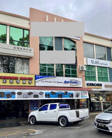 FOR SALE ā Centerpoint Commercial Shoplot in Miri 1