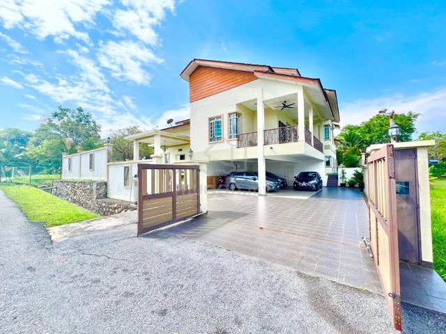 CORNER LOT BUMI 9644ft Double Storey Bungalow House Seksyen 4 Bangi 1