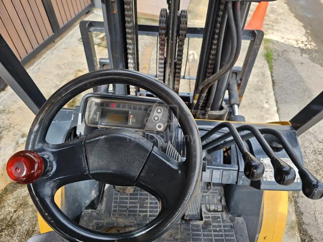 Caterpillar Forklift 3 Ton - photo 5 of 6