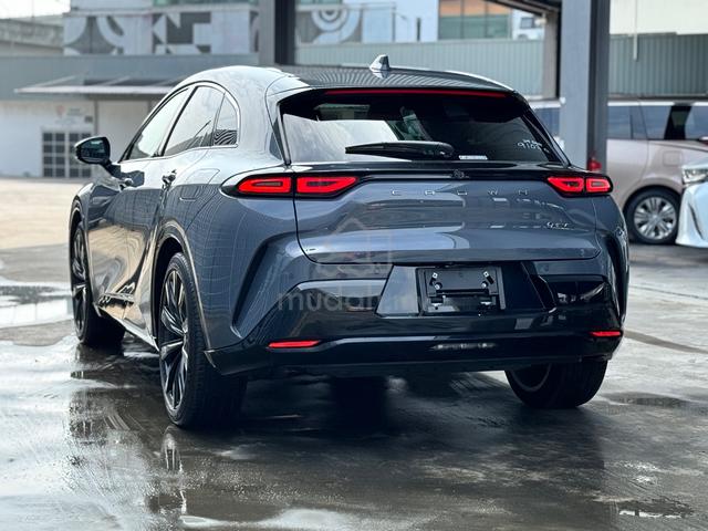 2024-2025 Toyota Crown Sport Z 2.5 MANY UNITS - 2