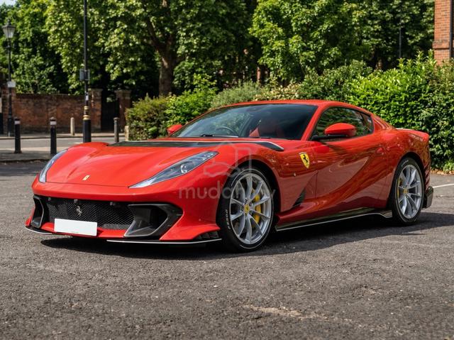 2022 Ferrari 812 Competizione Ltd Edition 1/999 - 1