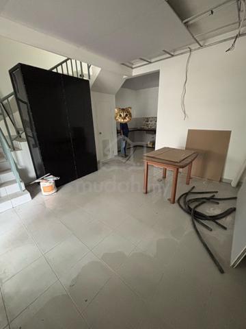 JB Dato Onn 🔥 Taman Perniagaan Setia 2 Storey Low Cost Cluster House 1