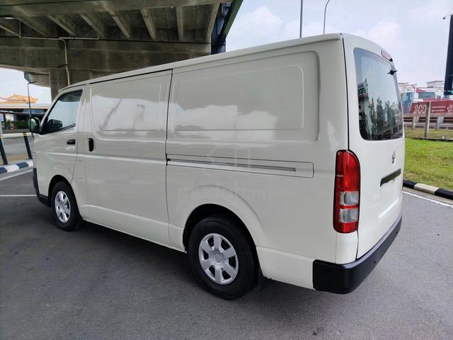 2010 Toyota Hiace 2.5 (M) Panel Van Diesel Engine - 4