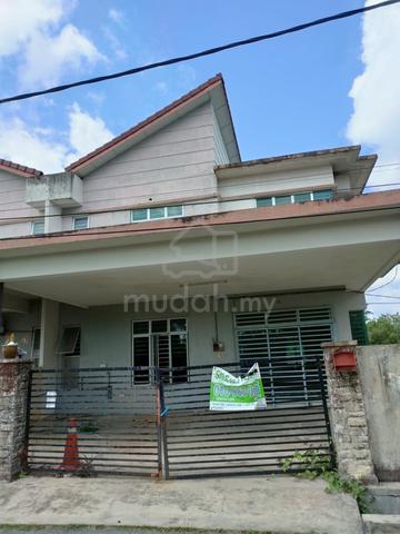 Large 2 storey semiD house in Kampung Jawa, Kuantan 1