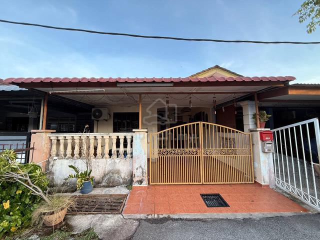 Teres Setingkat Taman Politeknik, Port Dickson 1