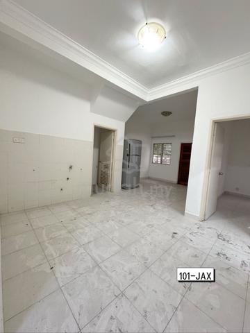 FACING FIELD !! 32x75 4R3B Aman Perdana Double Storey Semi-D Klang 4