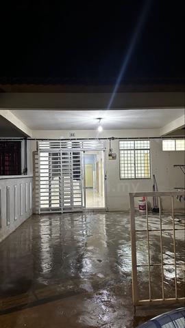 Rumah untuk disewa di indera sempurna 1