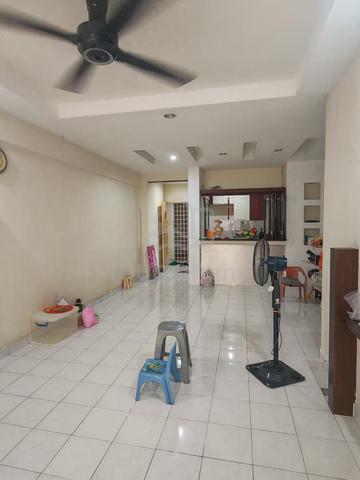 Dwi Mahkota 1