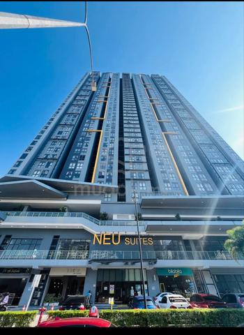 Room at Neu Suites 1