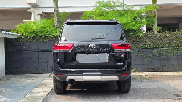 2023 [LOW MILEAGE 5A] Toyota LAND CRUISER GR SPORT - 5