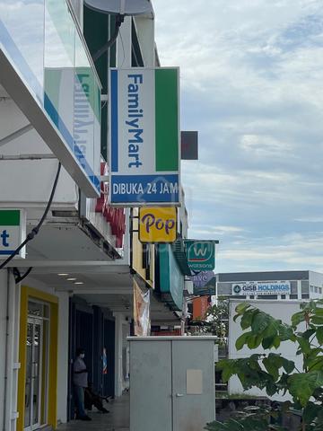 Fully tenanted shoplot for sales in Bandar Enstek 1