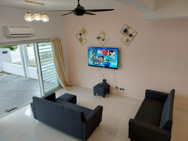 GreenCasa @ CyberSouth 2-storey House 🏘️for RENT‼️ 1