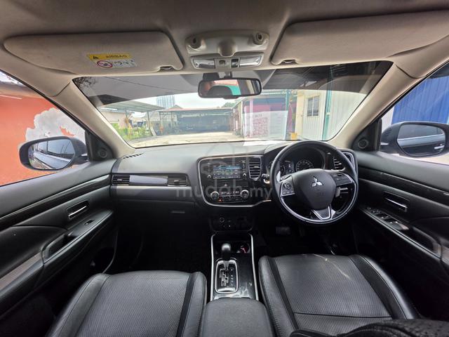 2016 Mitsubishi OUTLANDER 2.4 (A) - 3