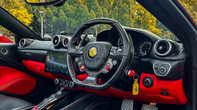 2015 Ferrari CALIFORNIA T 3.9 (A) - 4